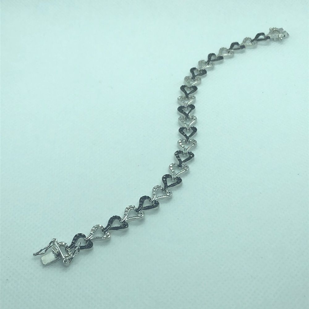 💛 Sterling Silver Black & White Diamond Heart Bracelet